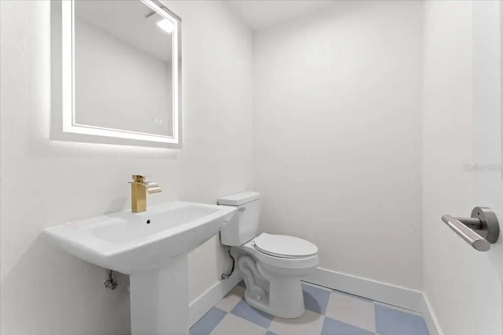 3041 Oak Cove Drive Clearwater FL 33759