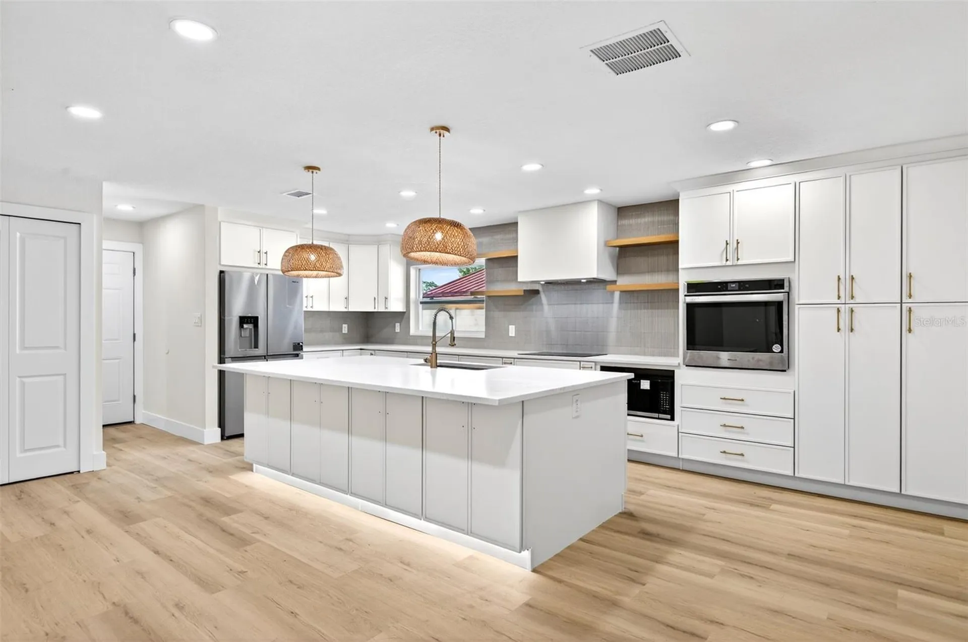 3041 Oak Cove Drive Clearwater FL 33759