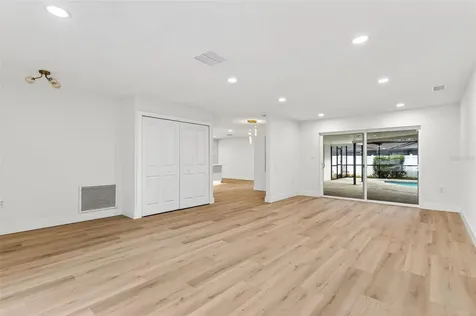 3041 Oak Cove Drive Clearwater FL 33759