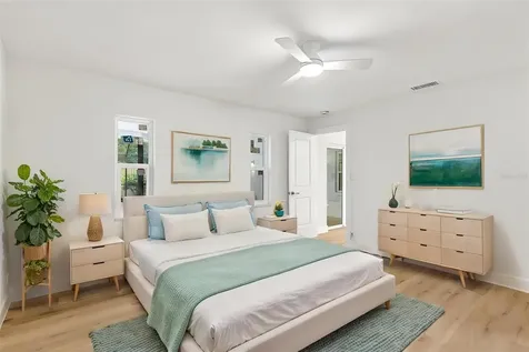 3041 Oak Cove Drive Clearwater FL 33759