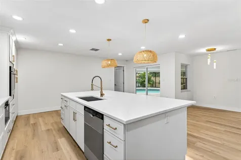 3041 Oak Cove Drive Clearwater FL 33759