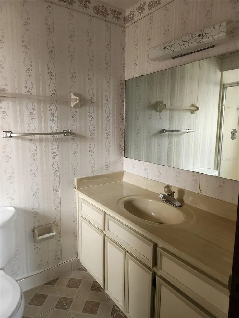 415 Shangri La Circle Edgewater FL 32132