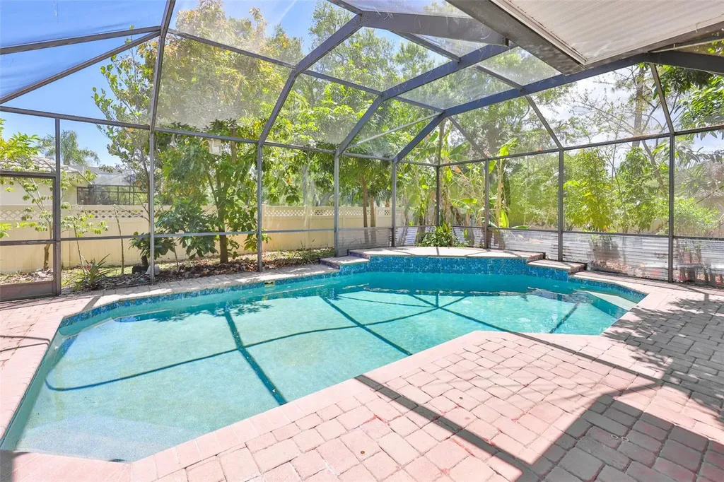 2679 Lakebreeze Lane S Clearwater FL 33759