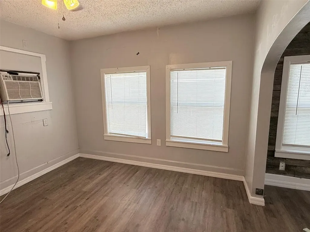 1933 47th Street S St Petersburg FL 33711