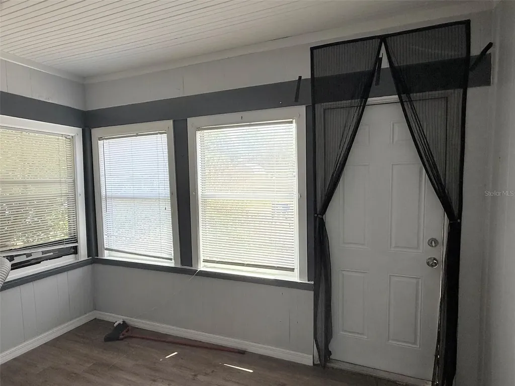 1933 47th Street S St Petersburg FL 33711