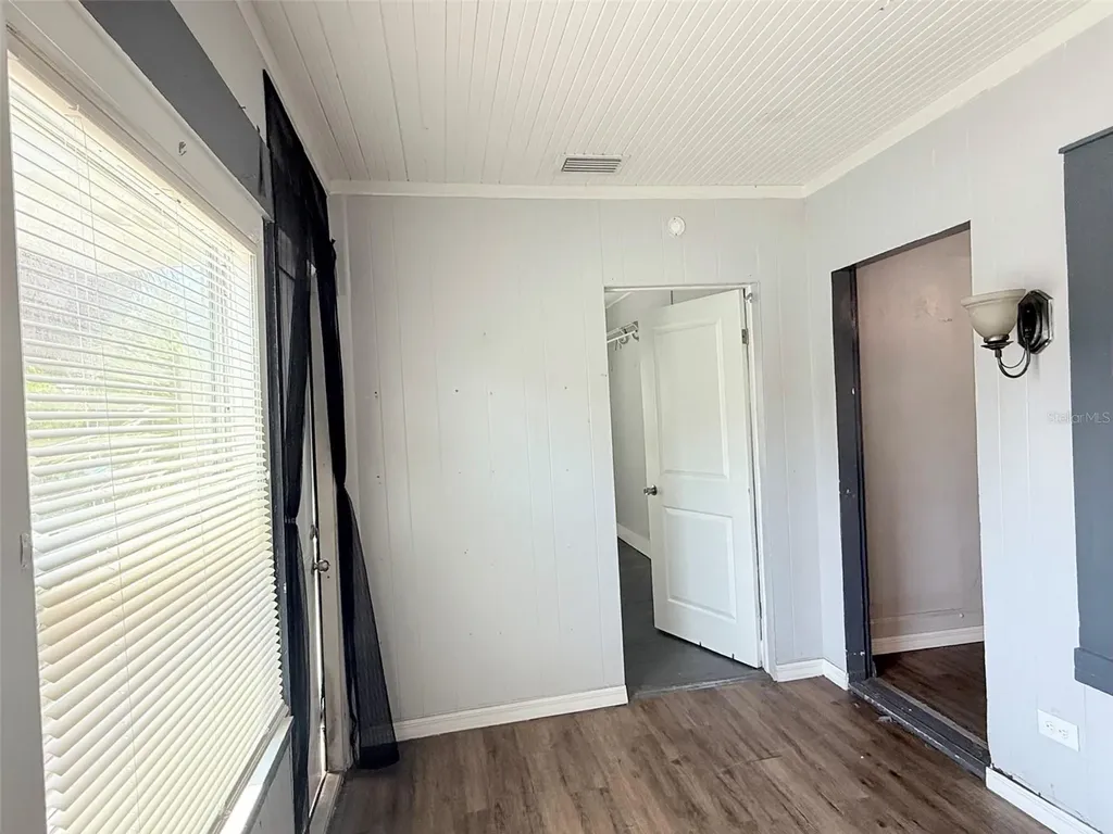 1933 47th Street S St Petersburg FL 33711