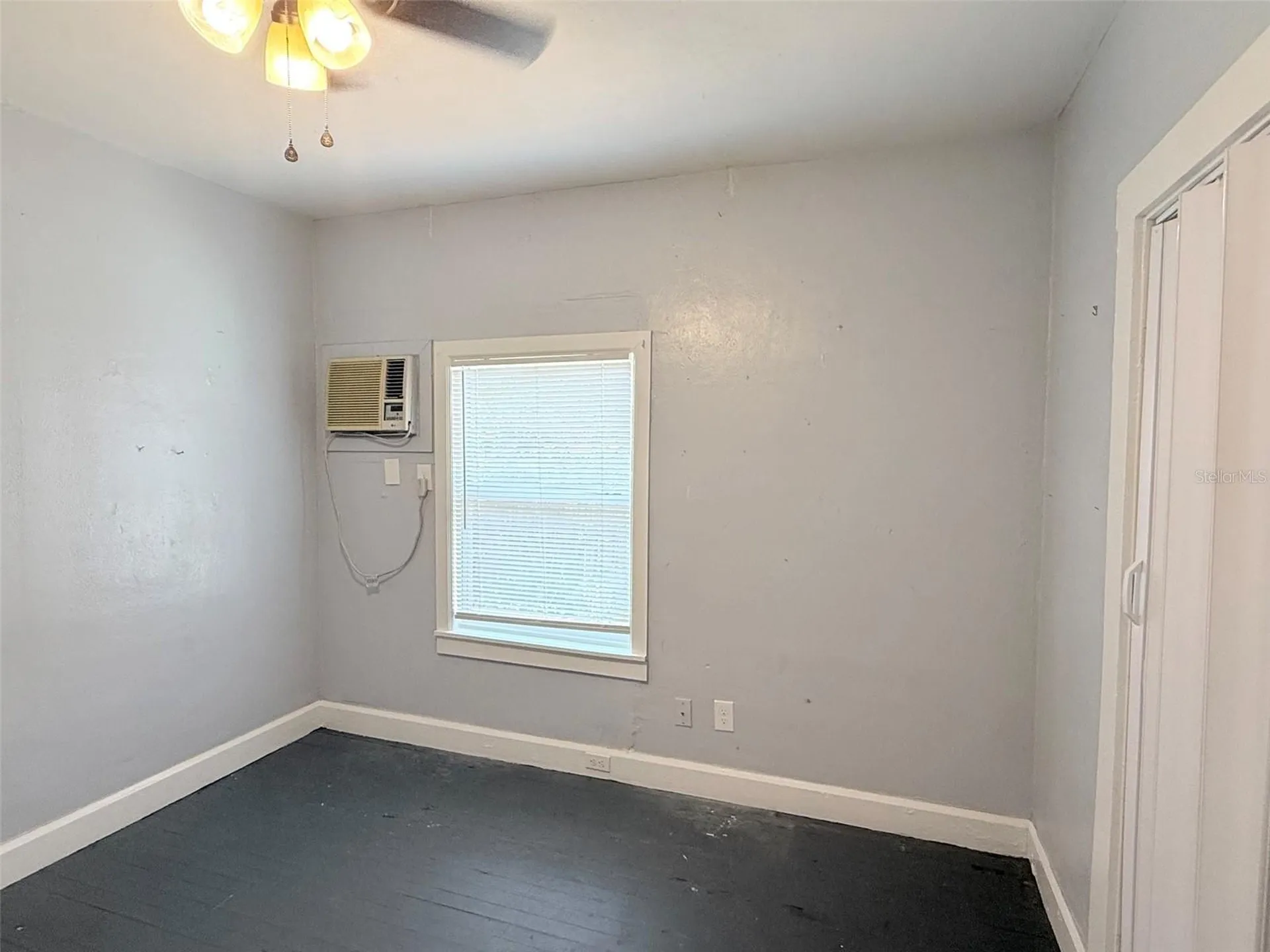 1933 47th Street S St Petersburg FL 33711