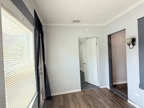 1933 47th Street S St Petersburg FL 33711