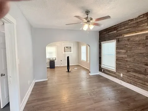 1933 47th Street S St Petersburg FL 33711