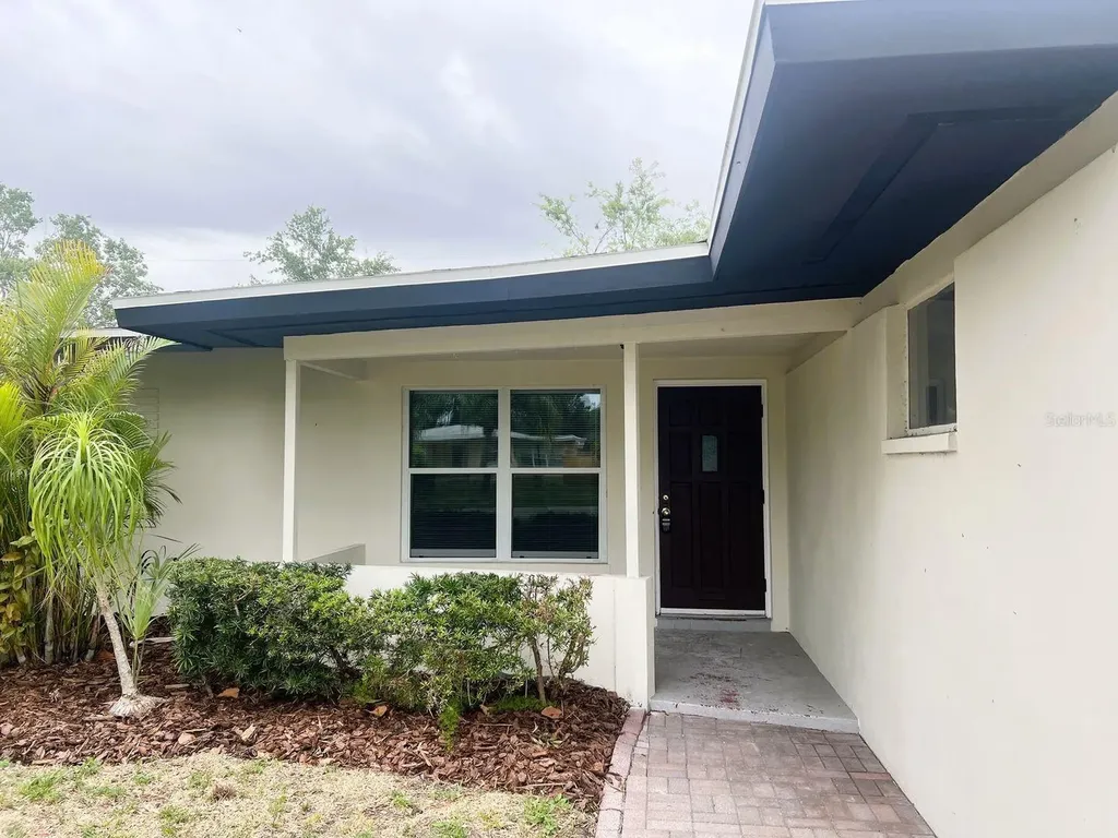 2489 Del Rio Way Dunedin FL 34698