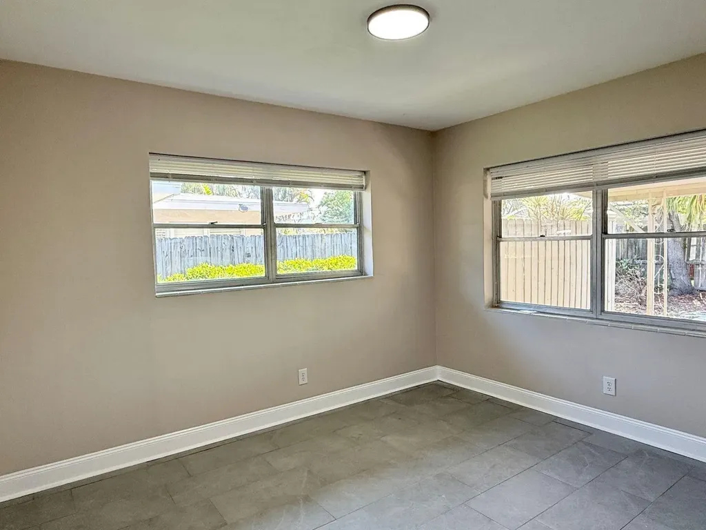 2489 Del Rio Way Dunedin FL 34698