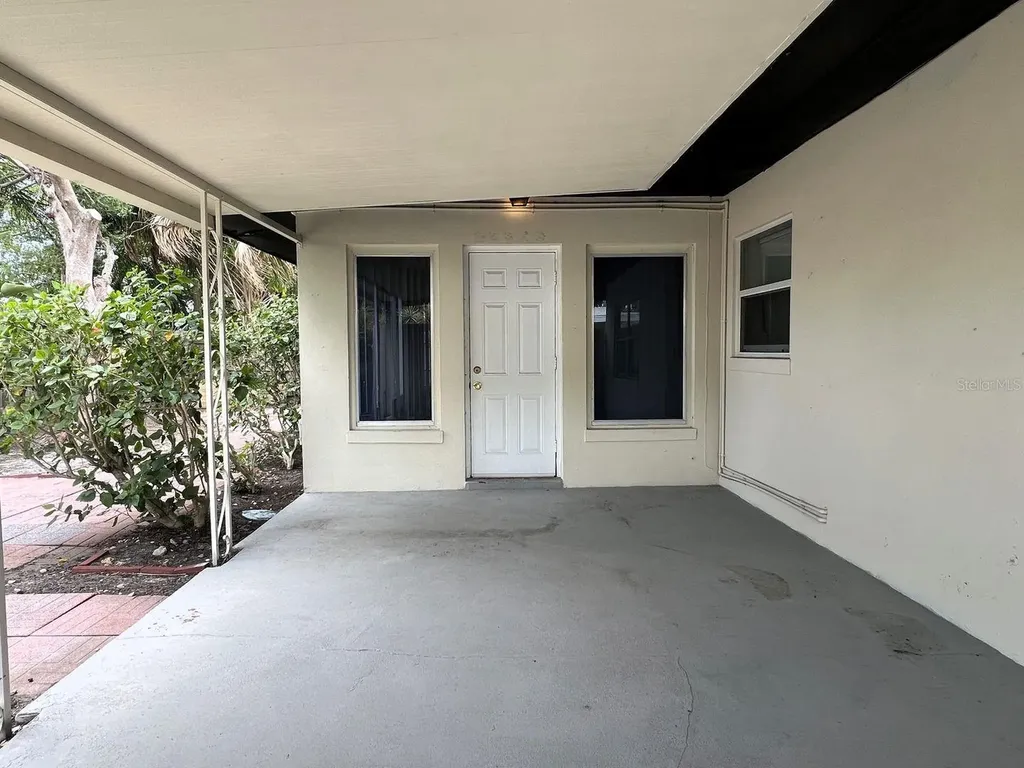 2489 Del Rio Way Dunedin FL 34698