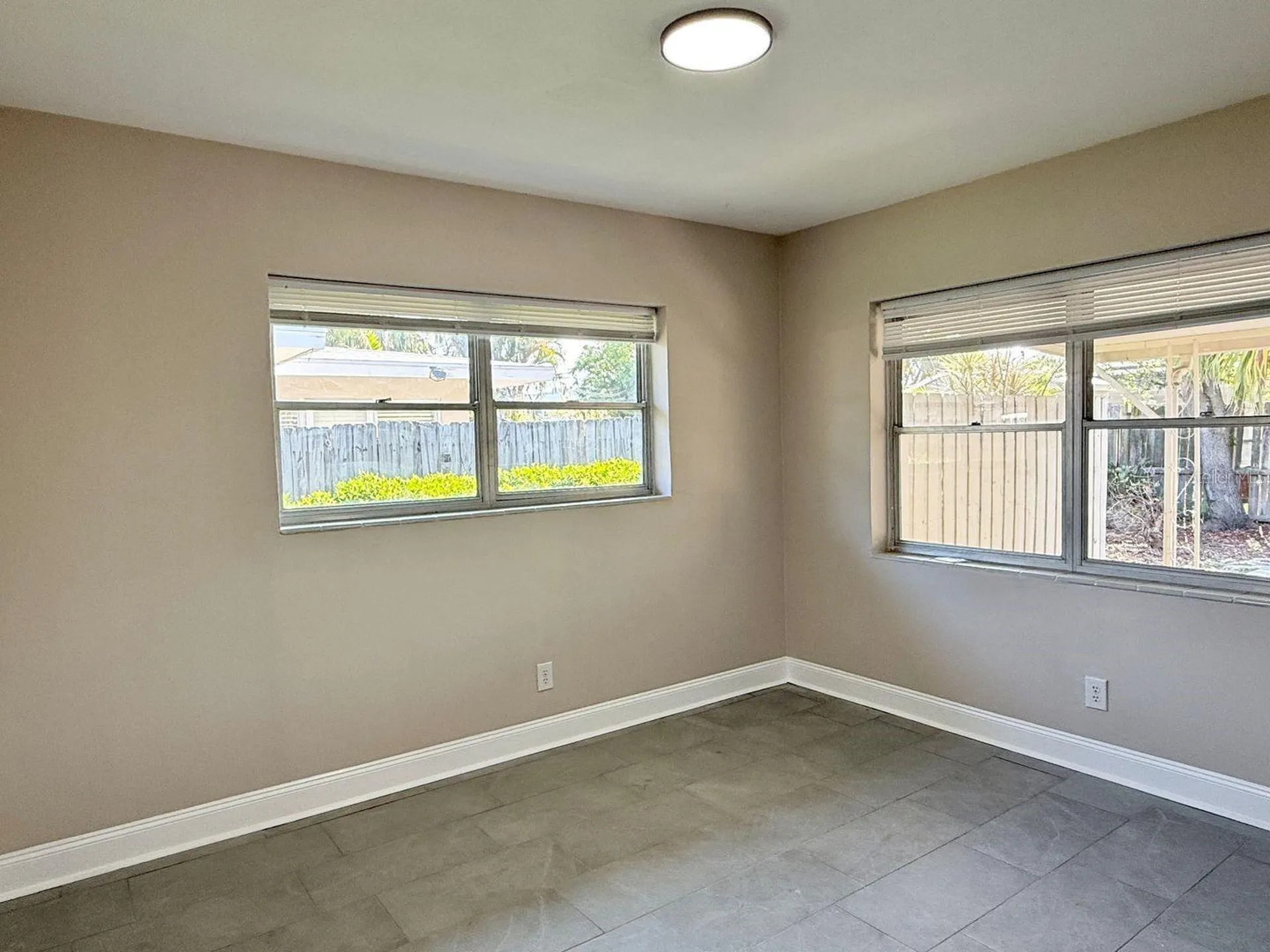 2489 Del Rio Way Dunedin FL 34698