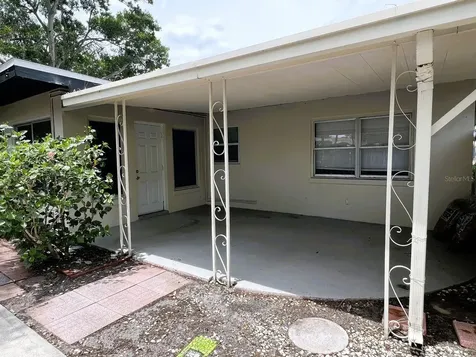 2489 Del Rio Way Dunedin FL 34698