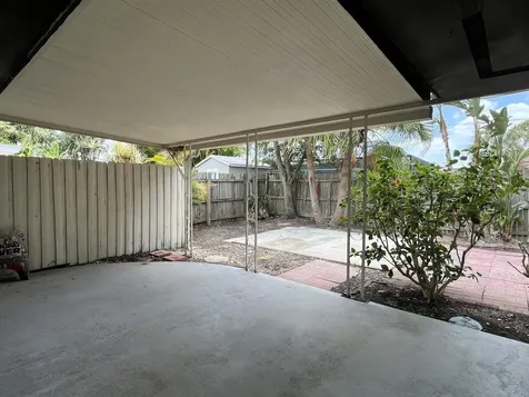 2489 Del Rio Way Dunedin FL 34698