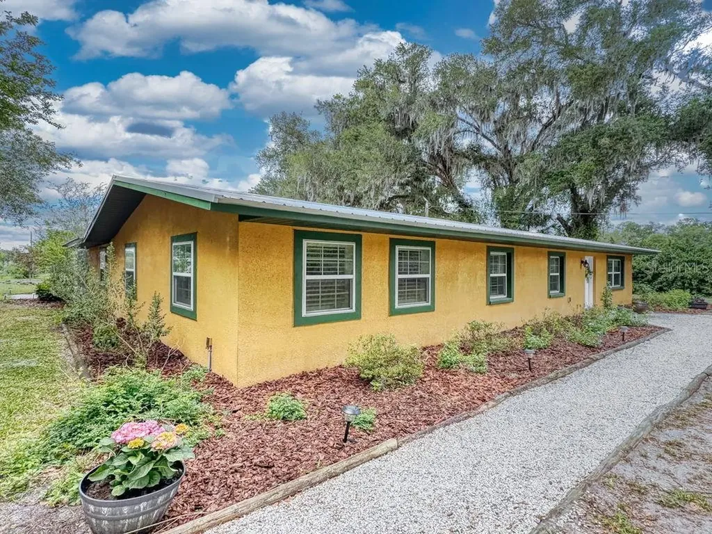 2713 Cr 776 Webster FL 33597