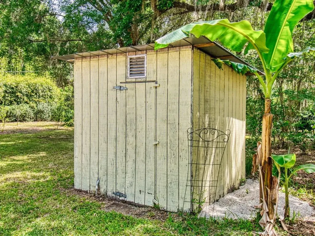2713 Cr 776 Webster FL 33597