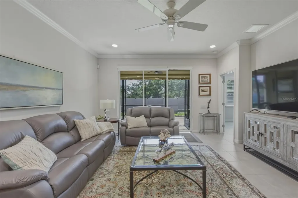 8017 Pine Crest Street Seminole FL 33777