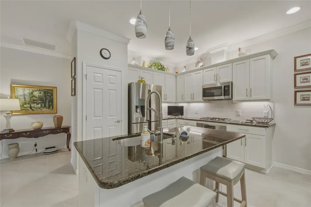 8017 Pine Crest Street Seminole FL 33777