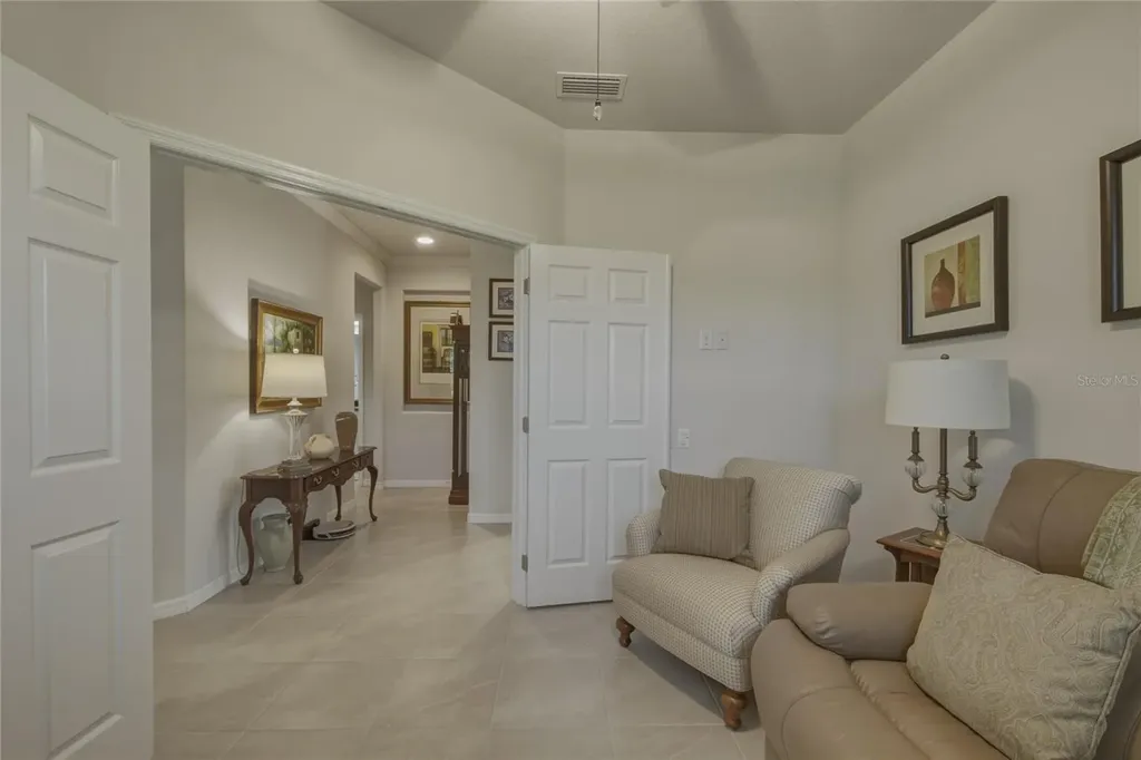 8017 Pine Crest Street Seminole FL 33777