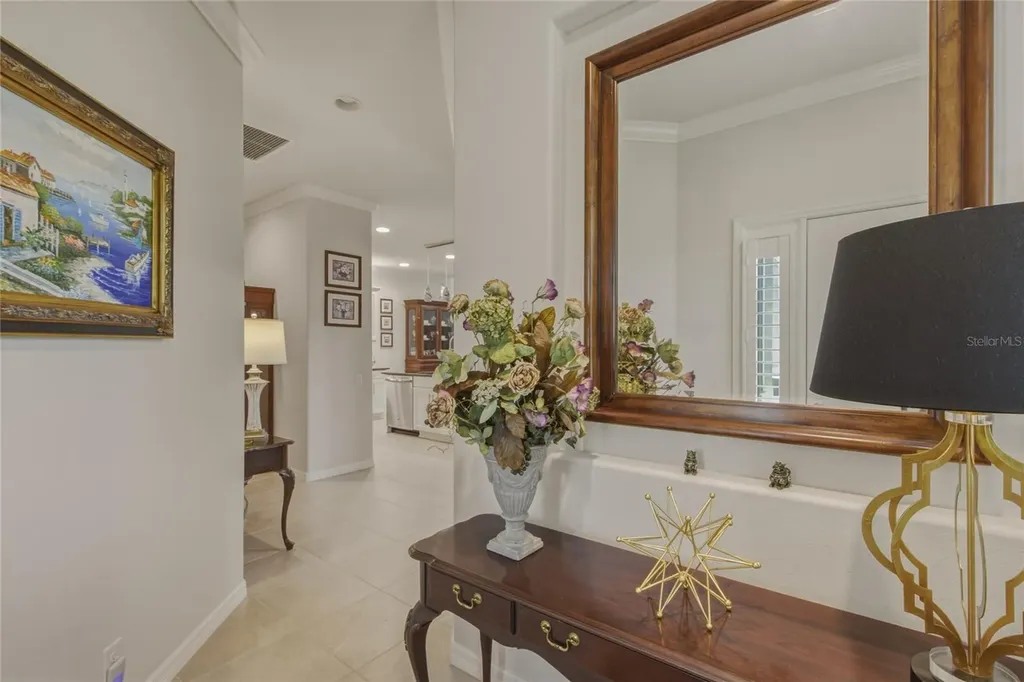 8017 Pine Crest Street Seminole FL 33777