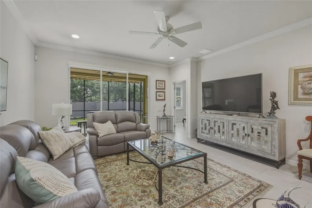 8017 Pine Crest Street Seminole FL 33777