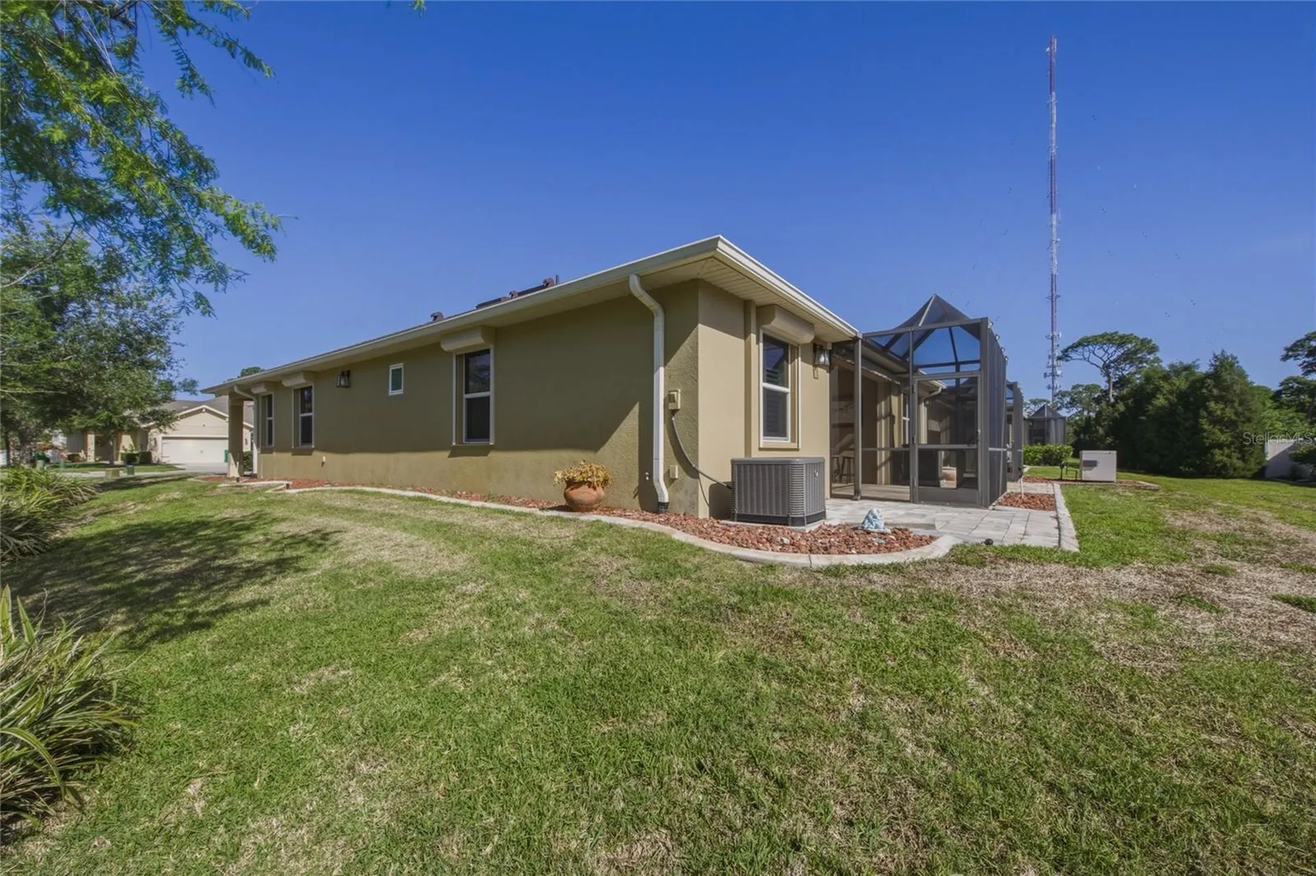8017 Pine Crest Street Seminole FL 33777