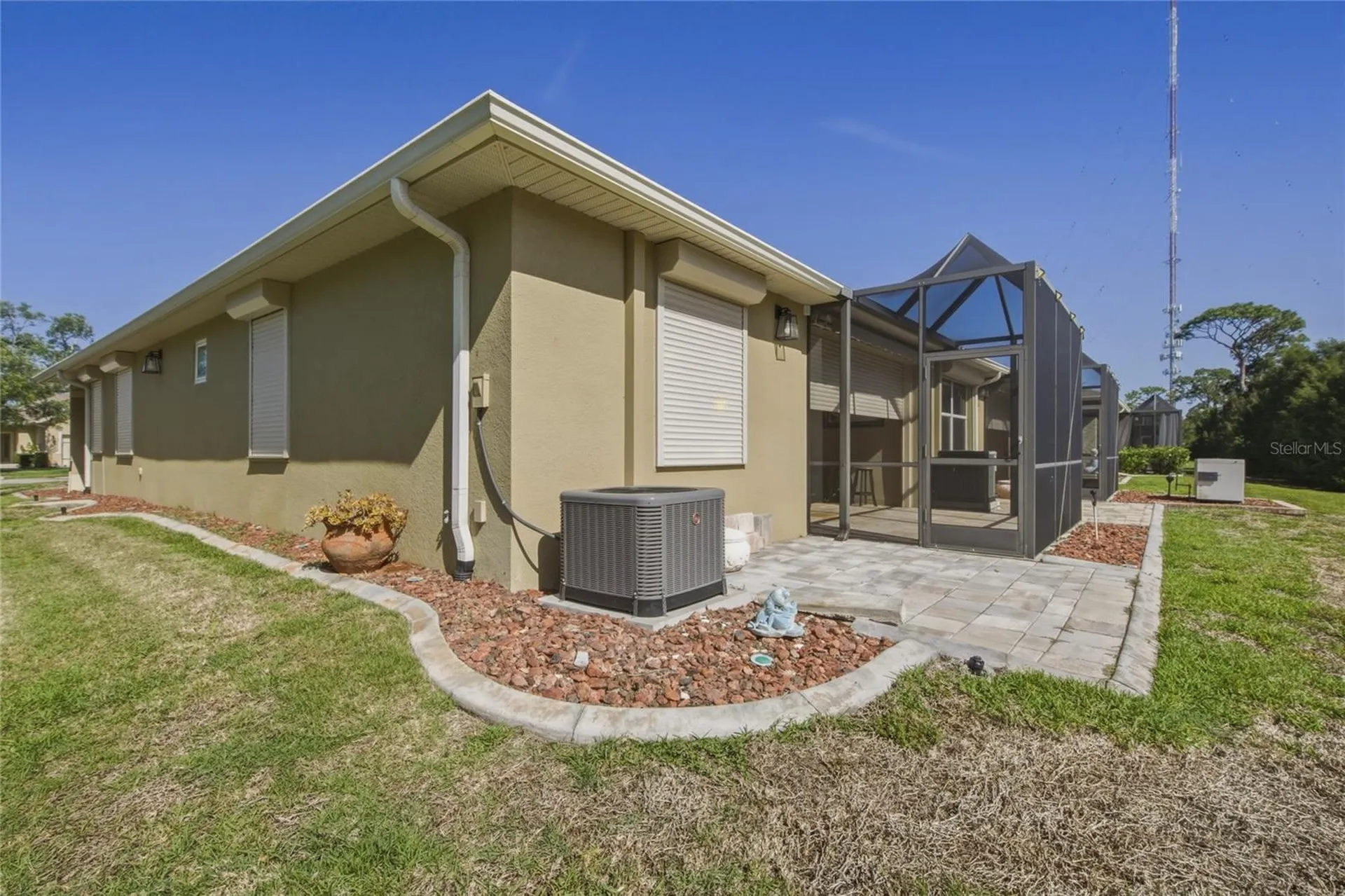 8017 Pine Crest Street Seminole FL 33777