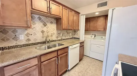 524 Orange Drive Altamonte Springs FL 32701