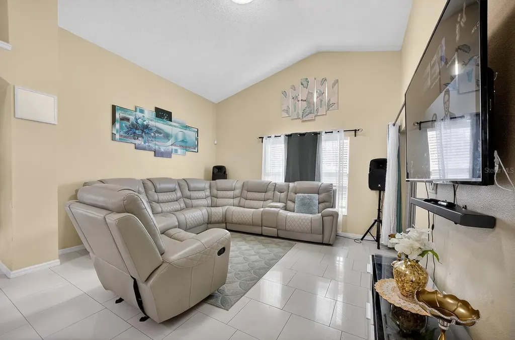 4524 Settlement Circle Orlando FL 32818