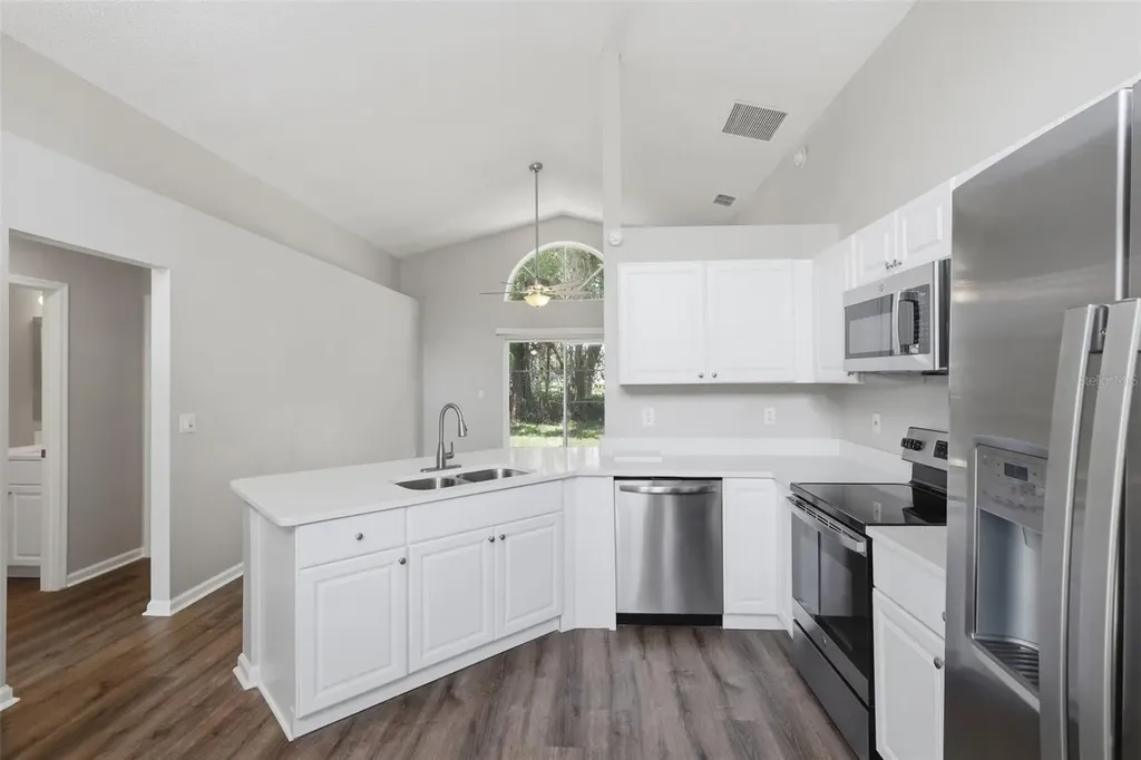 124 Kelly Circle Sanford FL 32773