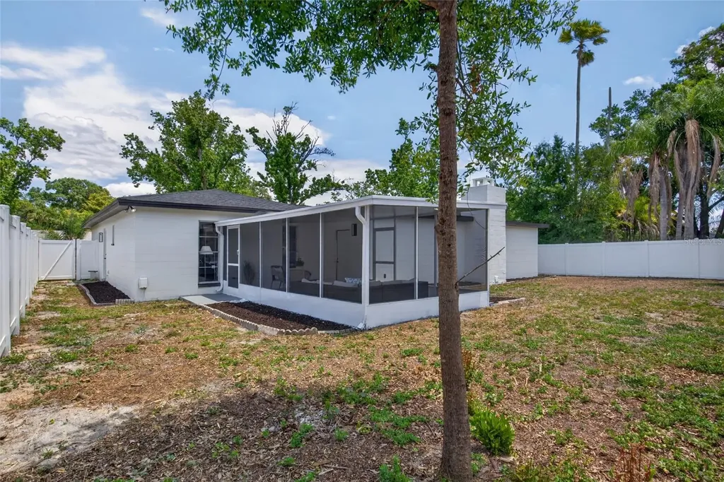 4430 Ranchwood Lane Tampa FL 33624