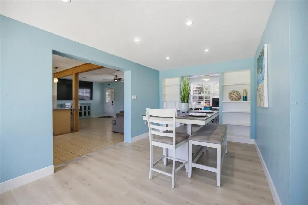 1212 Pineland Avenue Venice FL 34285