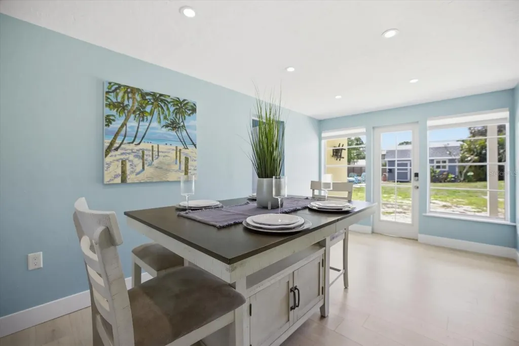1212 Pineland Avenue Venice FL 34285
