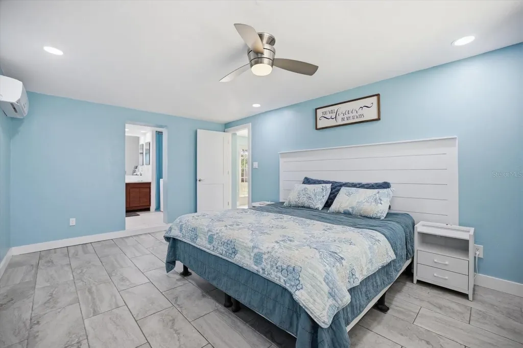 1212 Pineland Avenue Venice FL 34285