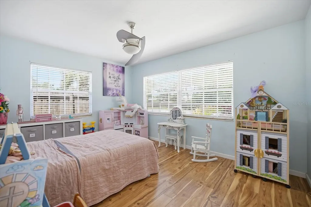 1212 Pineland Avenue Venice FL 34285