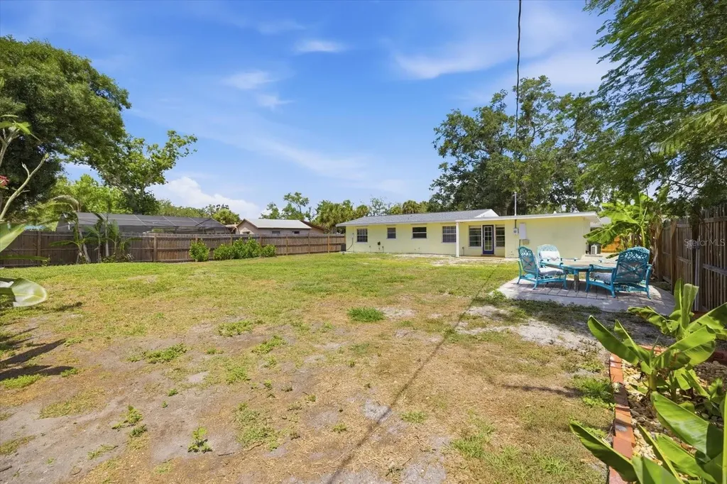 1212 Pineland Avenue Venice FL 34285