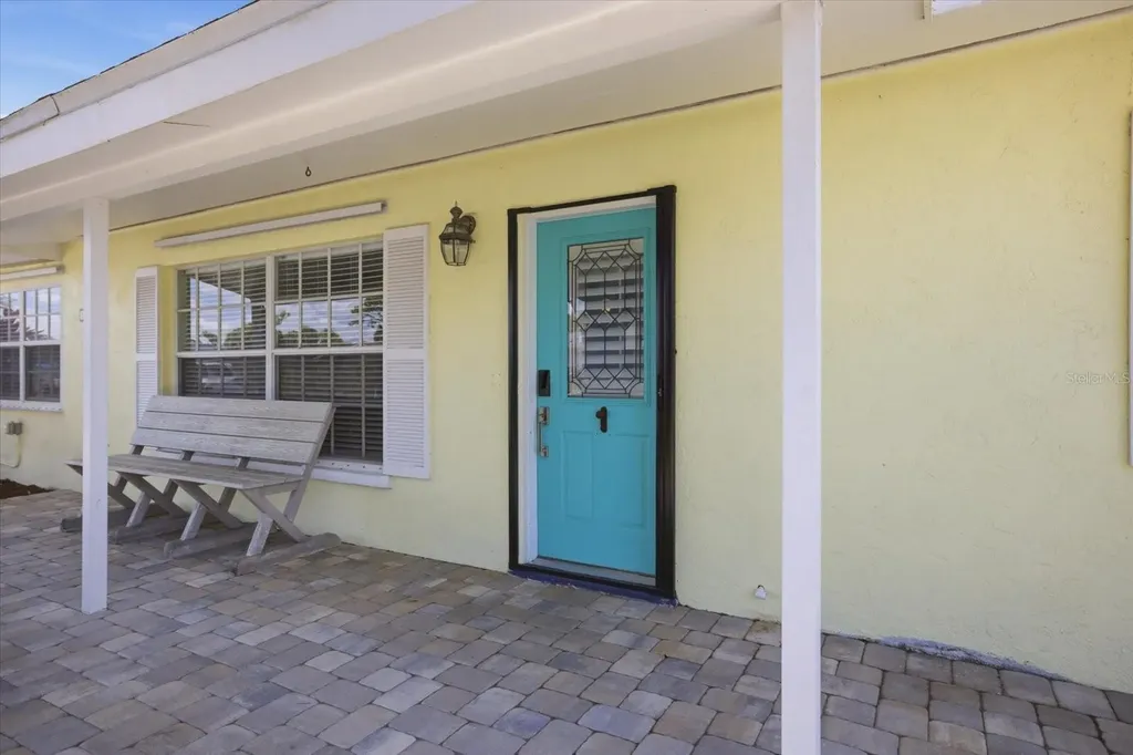 1212 Pineland Avenue Venice FL 34285