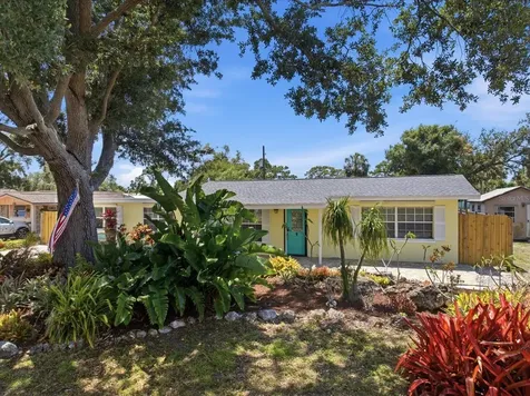1212 Pineland Avenue Venice FL 34285
