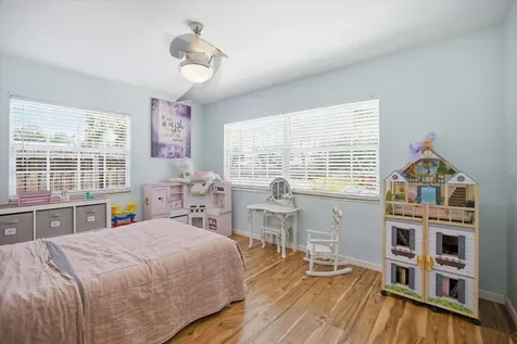 1212 Pineland Avenue Venice FL 34285