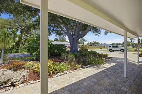 1212 Pineland Avenue Venice FL 34285