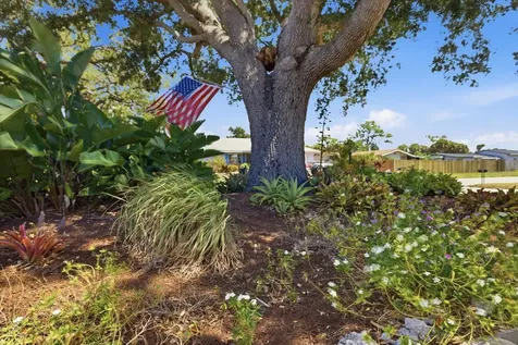 1212 Pineland Avenue Venice FL 34285