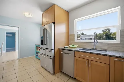1212 Pineland Avenue Venice FL 34285