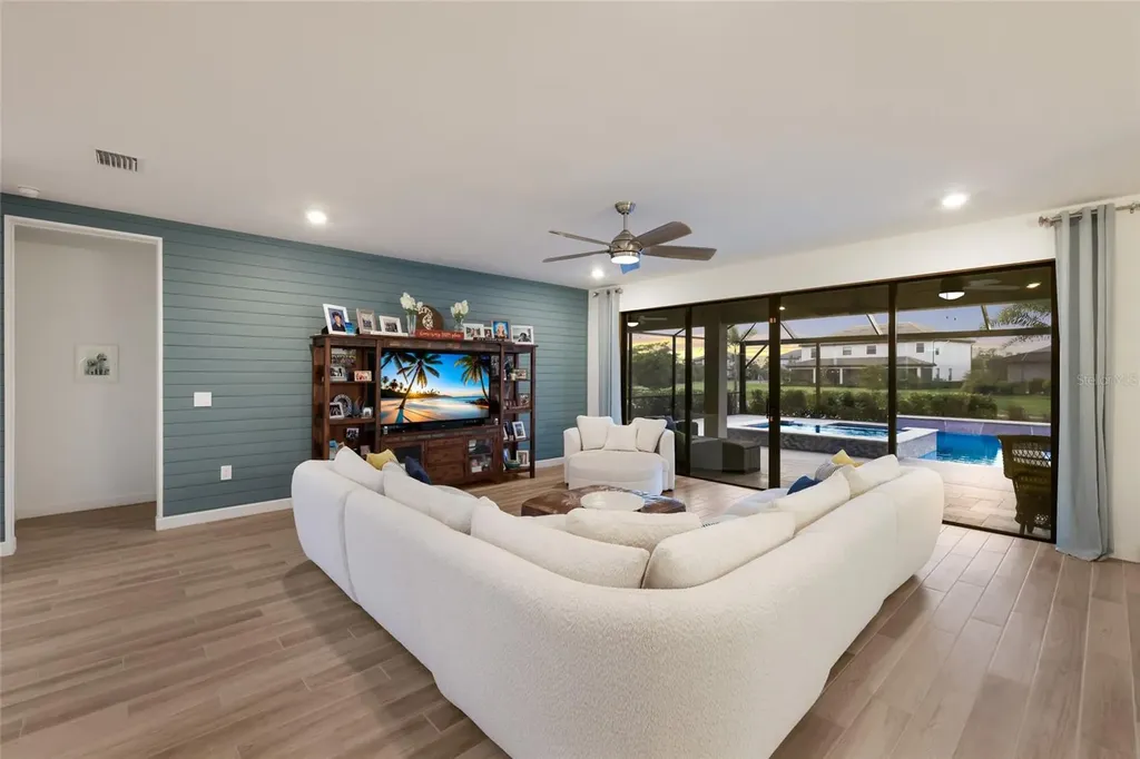 4913 Coastal Days Lane Lakewood Ranch FL 34211