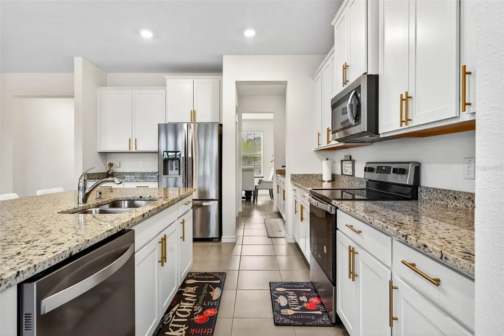 16946 Oval Rum Drive Wimauma FL 33598