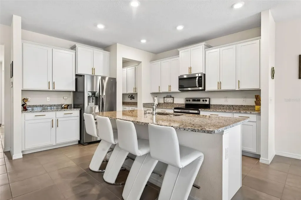 16946 Oval Rum Drive Wimauma FL 33598