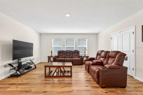 16946 Oval Rum Drive Wimauma FL 33598