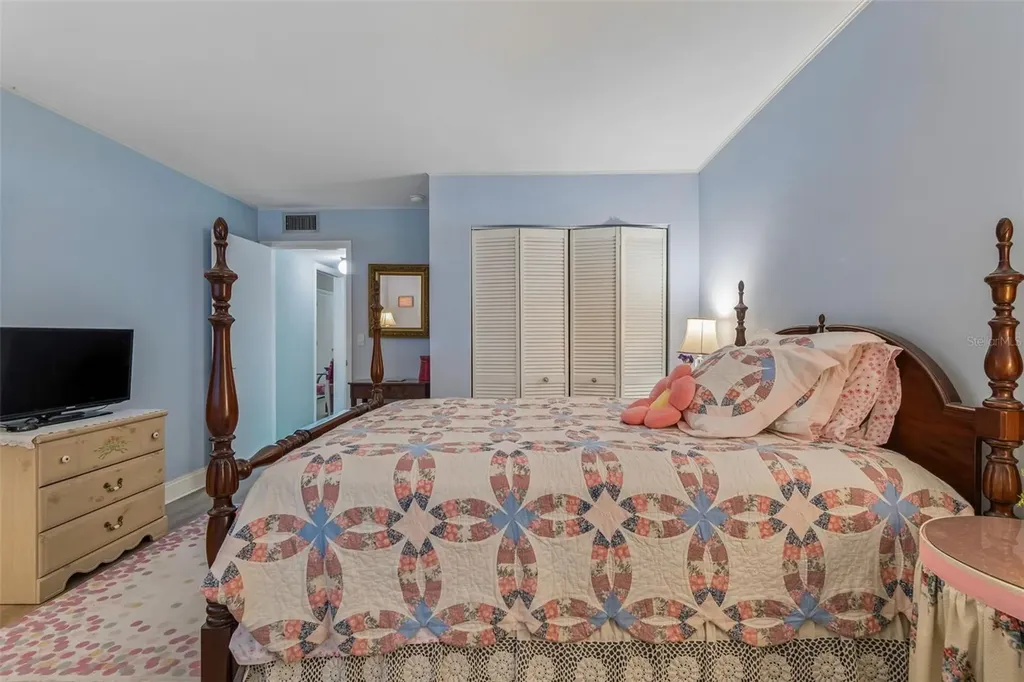 200 Glennes Lane Dunedin FL 34698