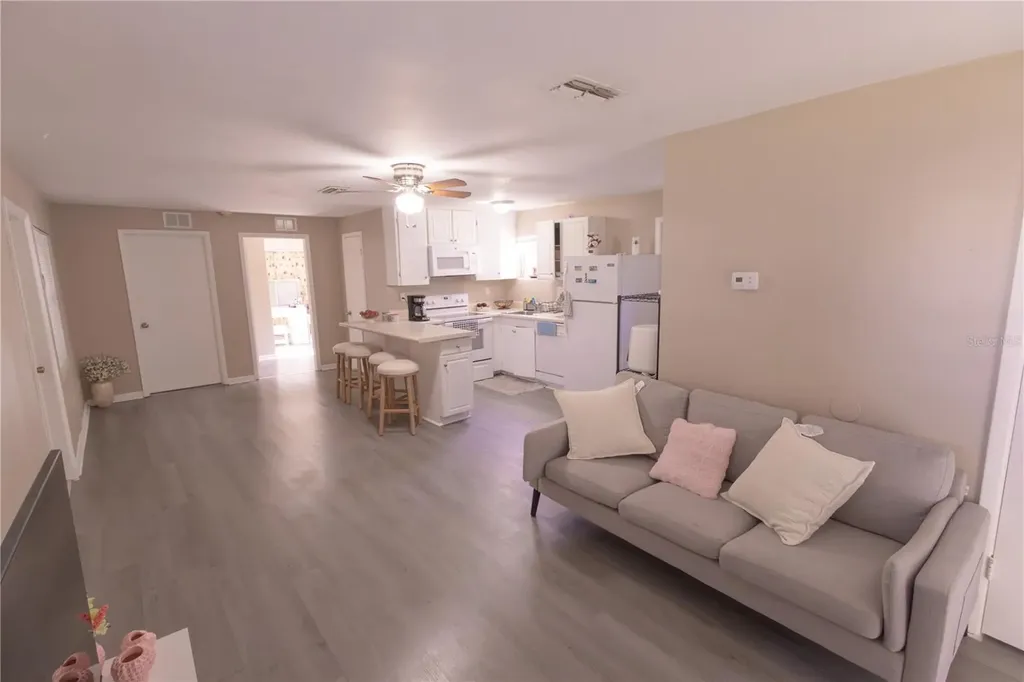 202 - 204 Orangeview Lane Lakeland FL 33803