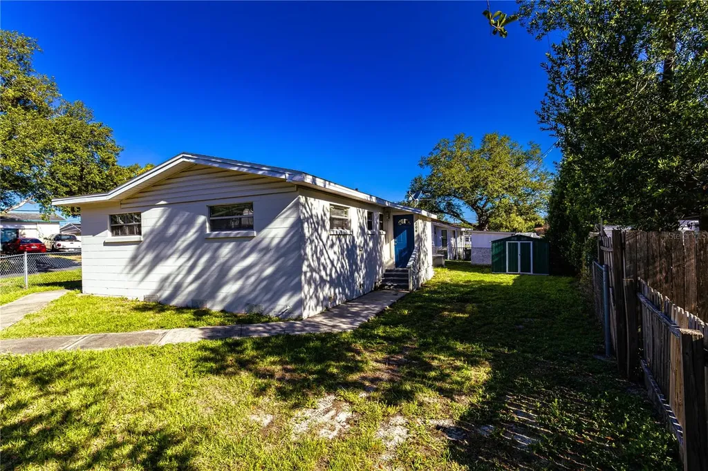 202 - 204 Orangeview Lane Lakeland FL 33803